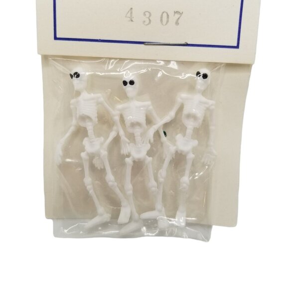 Dollhouse Miniature Halloween Skeleton Pack Doll House Shoppe Bones Spooky Bone - Picture 2 of 4